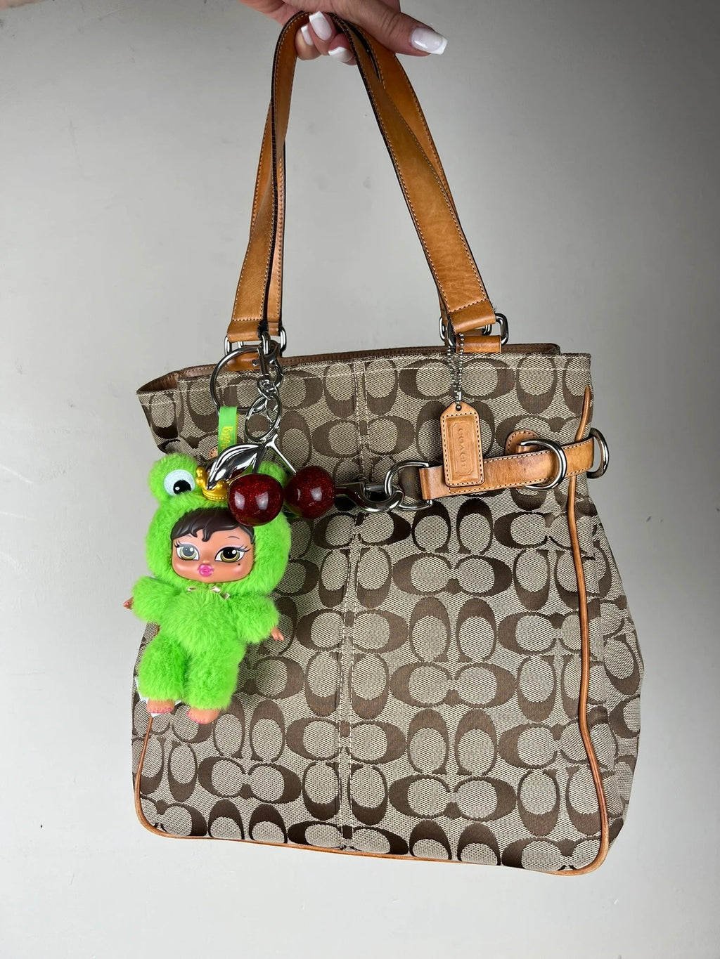 Coach Hamptons Signature Canvas Clip Tote 6352