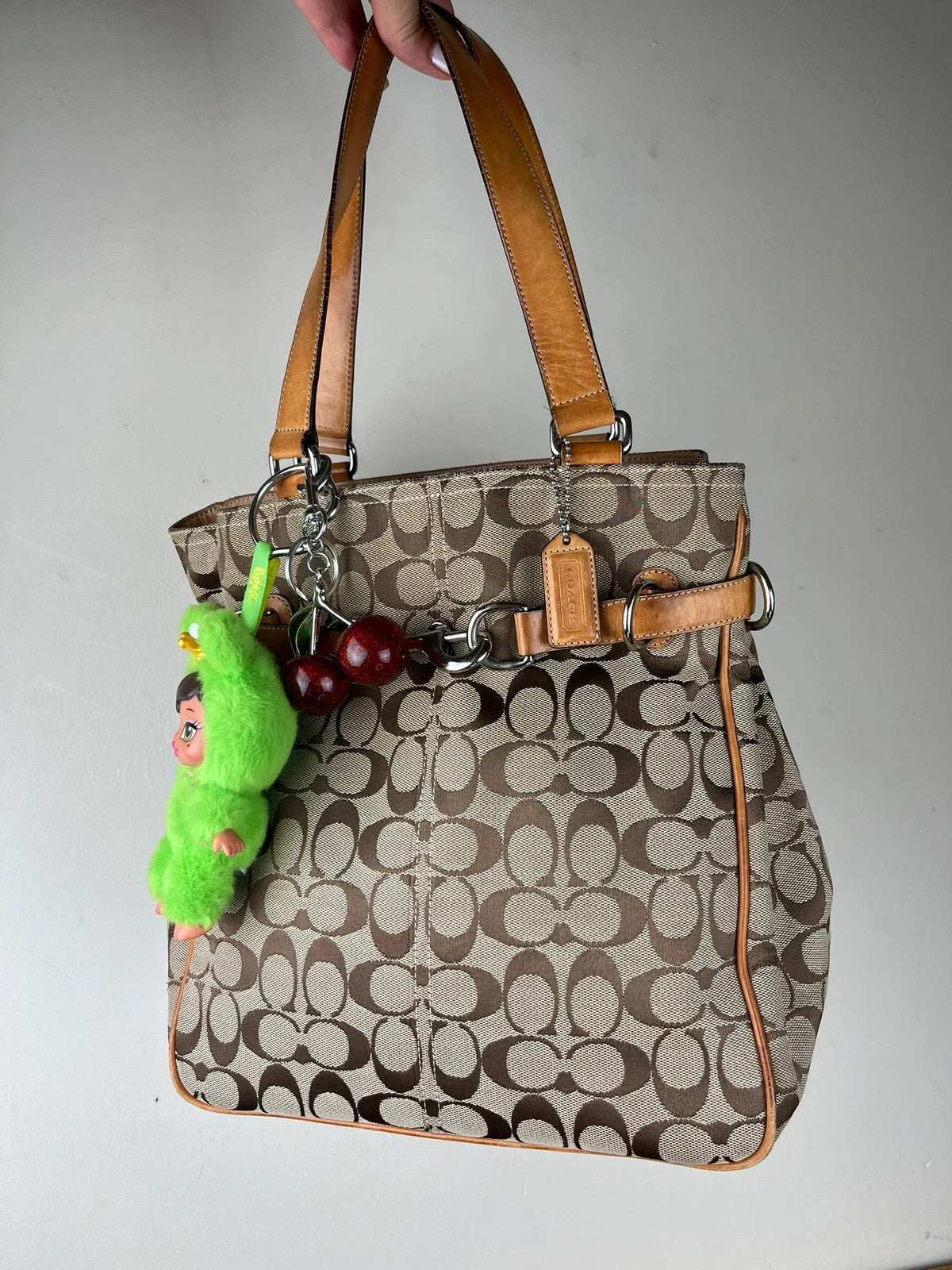 Coach Hamptons Signature Canvas Clip Tote 6352