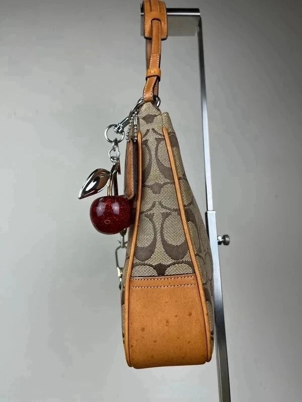 Vintage Coach Signature Hampton Clip Hobo 6091
