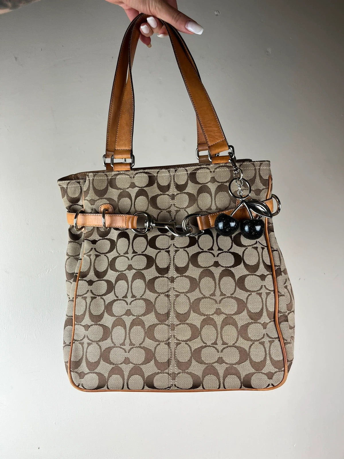 Coach Hamptons Signature Canvas Clip Tote 6352