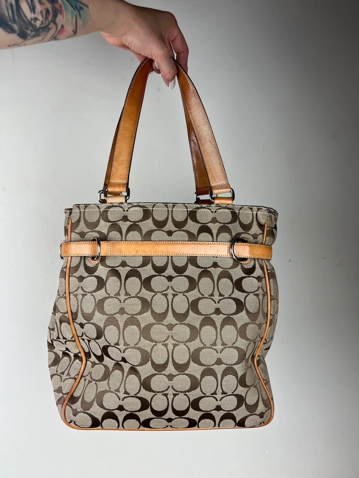 Coach Hamptons Signature Canvas Clip Tote 6352