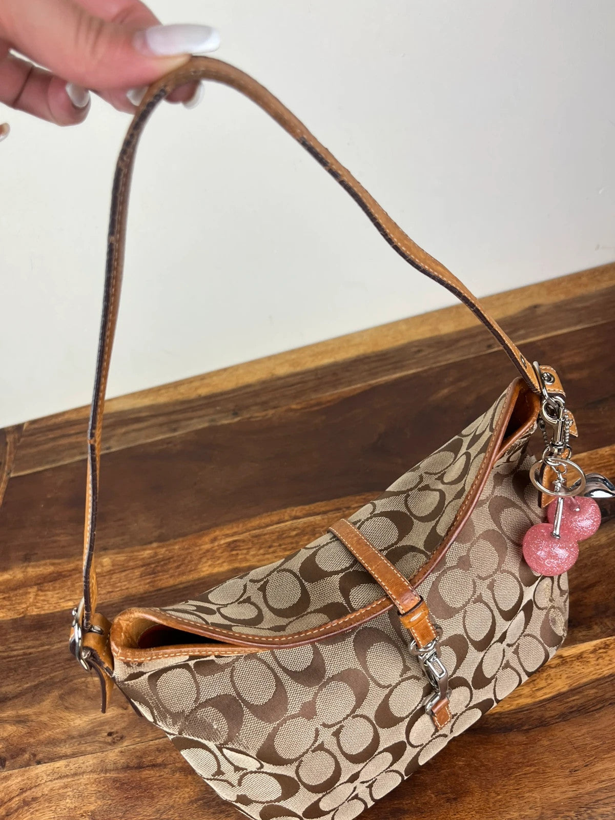 Coach Hamptons Signature Soft Clip Hobo 6845